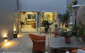 Habitación y baño en planta independiente en centro de sevilla
